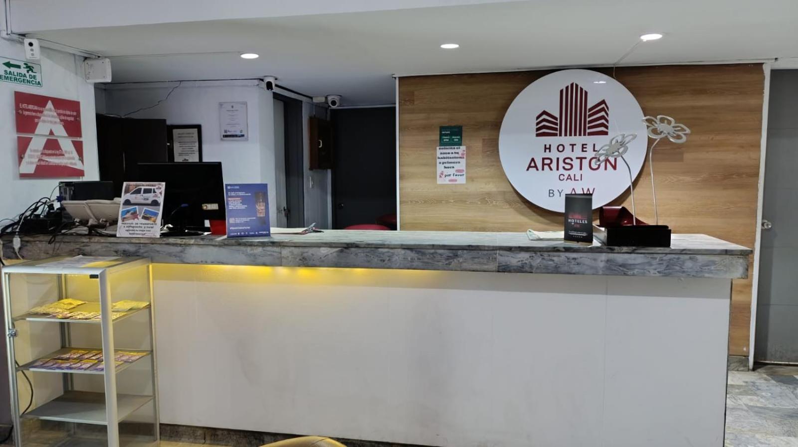 Hotel Ariston カリ エクステリア 写真